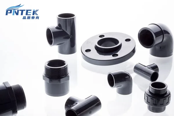 Schedule 40 vs Schedule 80 uPVC Wall Thickness A cross-section comparing the wall thickness of a Schedule 40 uPVC pipe and a Schedule 80 uPVC pipe