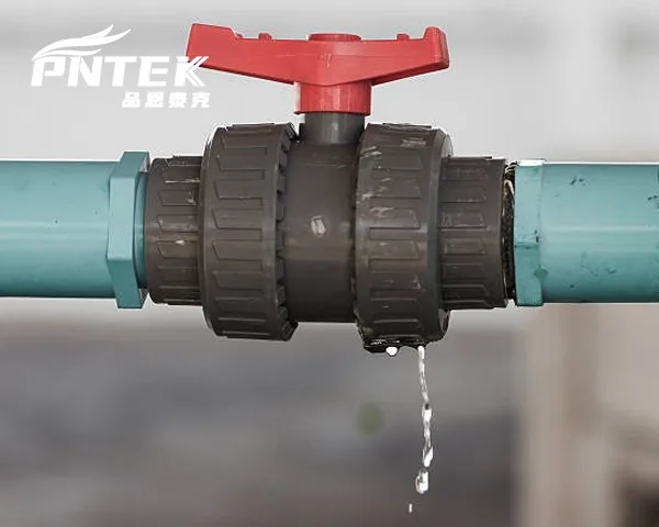 Common Problems with a Ball Valve A diagram highlighting common failure points on a ball valve: stem, seats, and body