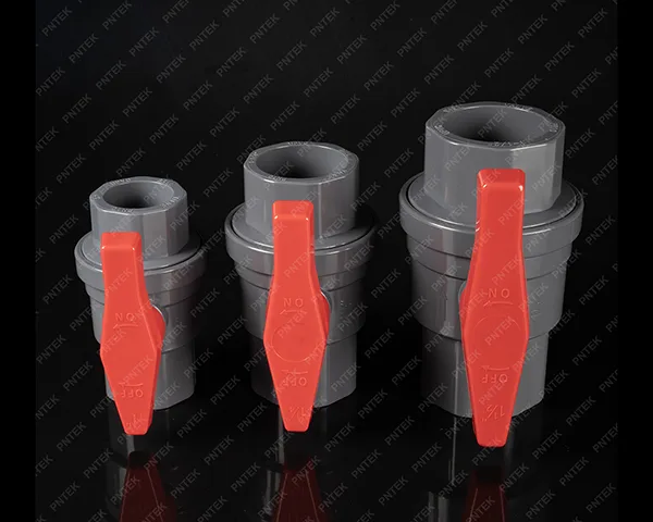 Difference in 1-Piece and 2-Piece Ball Valve Design A cutaway view showing the solid body of a 1-piece valve versus the threaded connection of a 2-piece valve